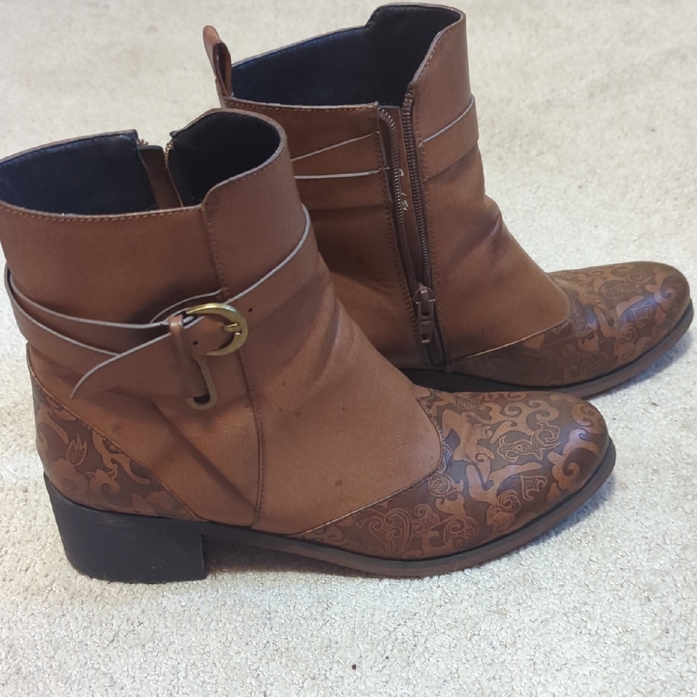 Chic Brown Patterned Ankle Boots - image 5